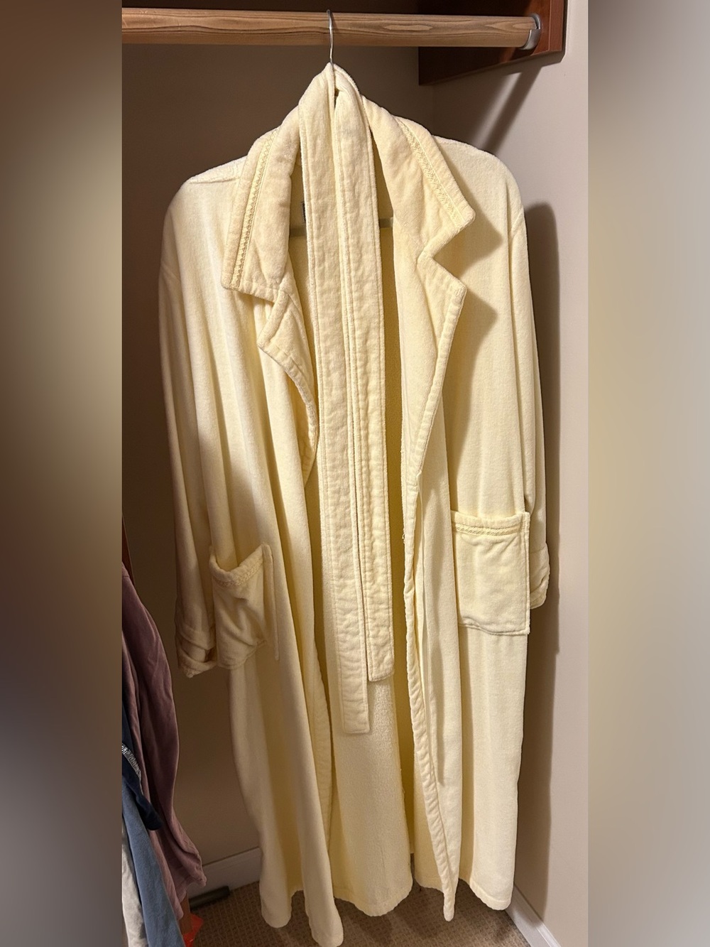 Laura Ashley Heavyweight Robe Women’s Size M Pale Yellow